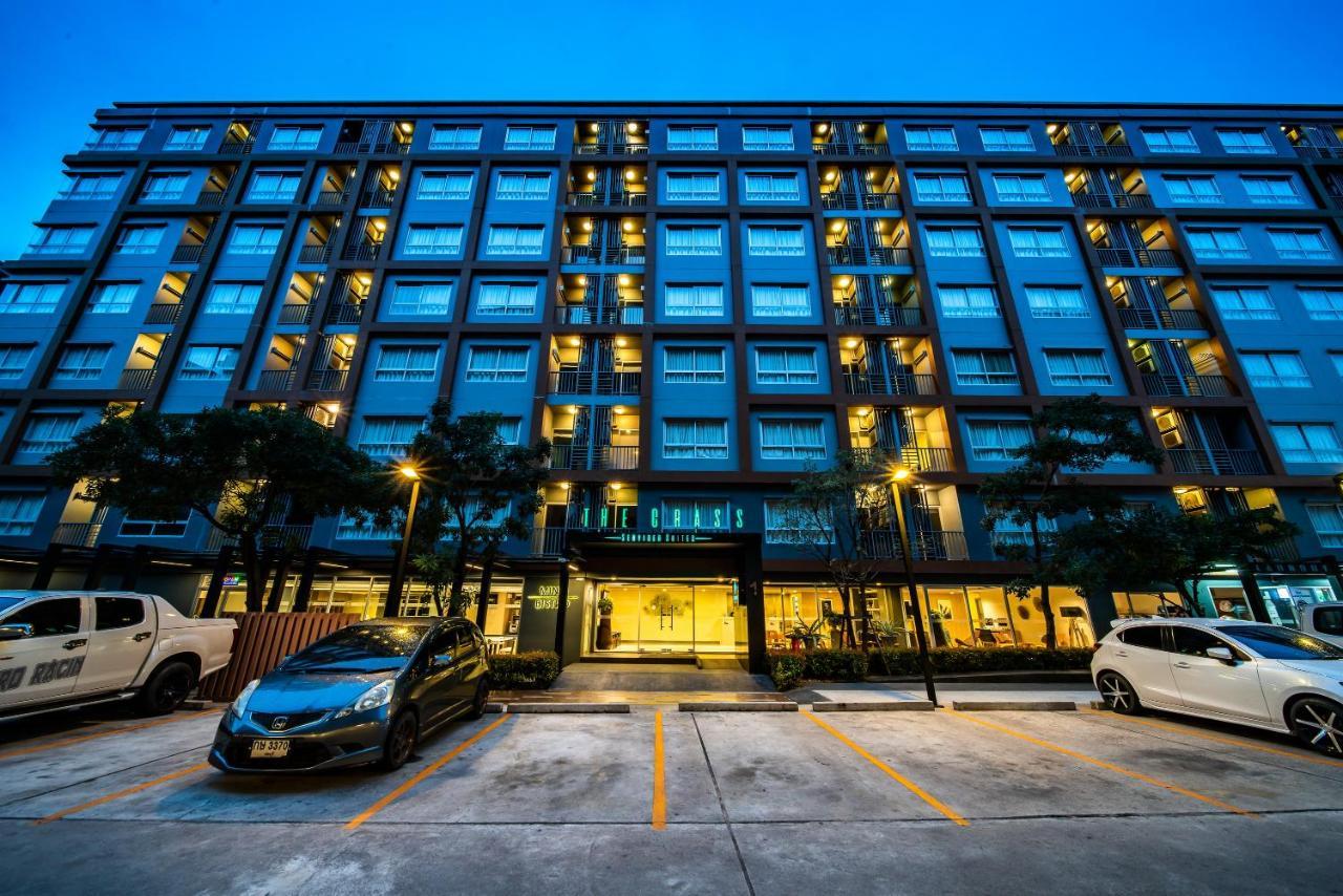 The Grass Serviced Suites Pattaya Exterior foto