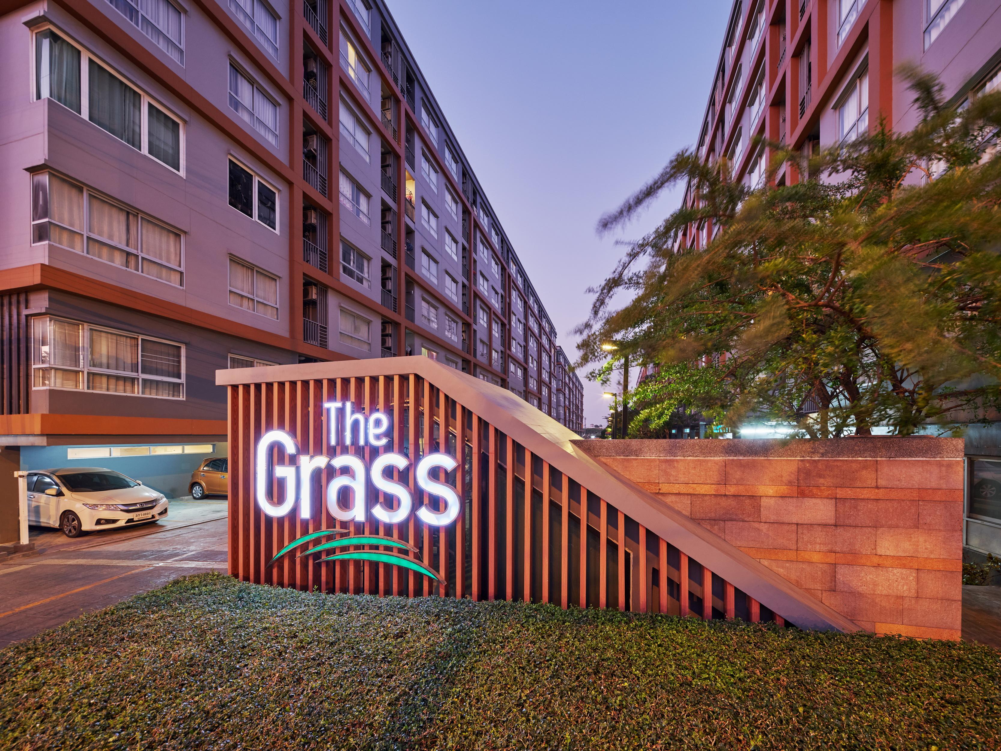 The Grass Serviced Suites Pattaya Exterior foto