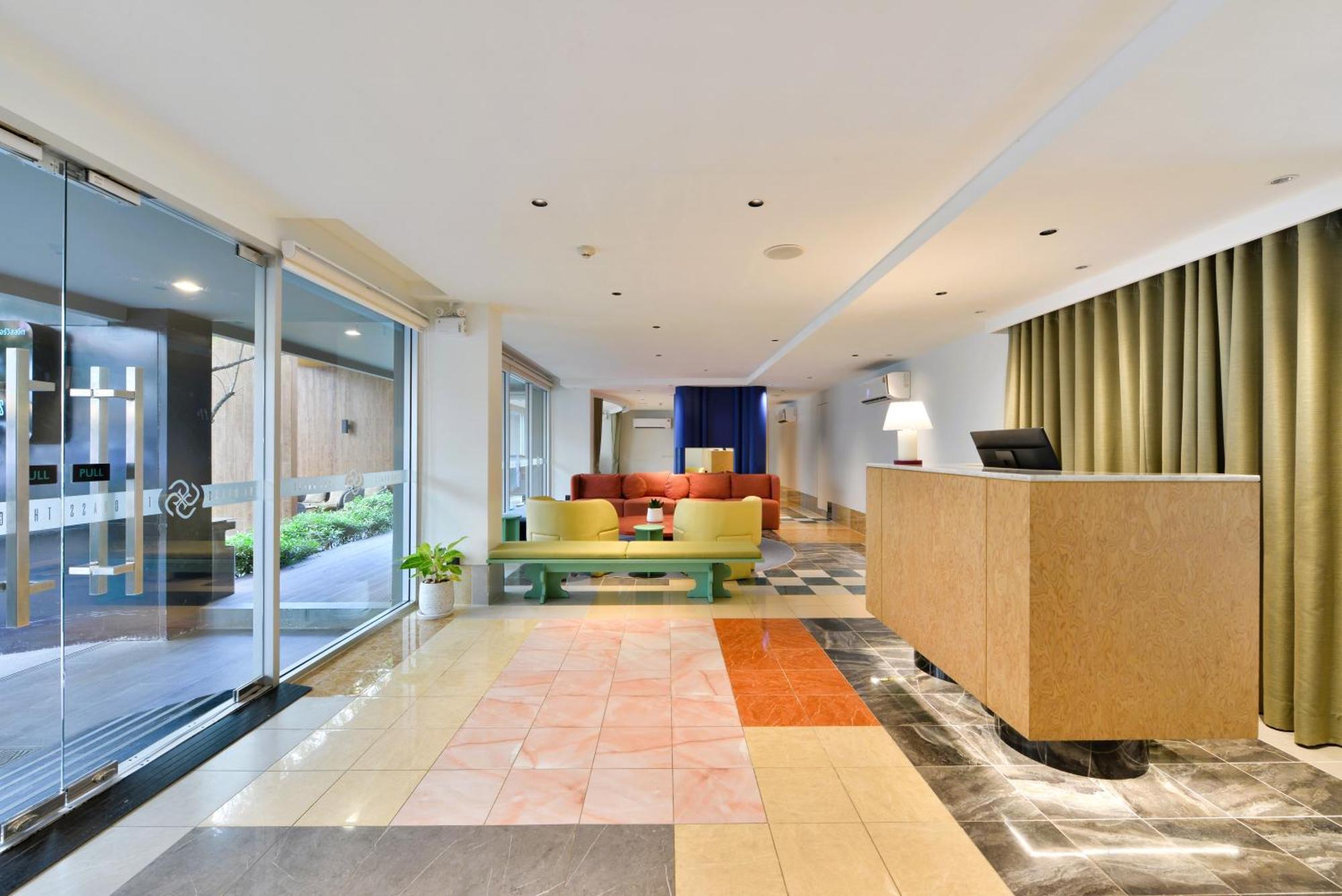 The Grass Serviced Suites Pattaya Exterior foto